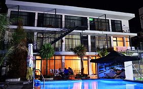 Hotel Amigo II